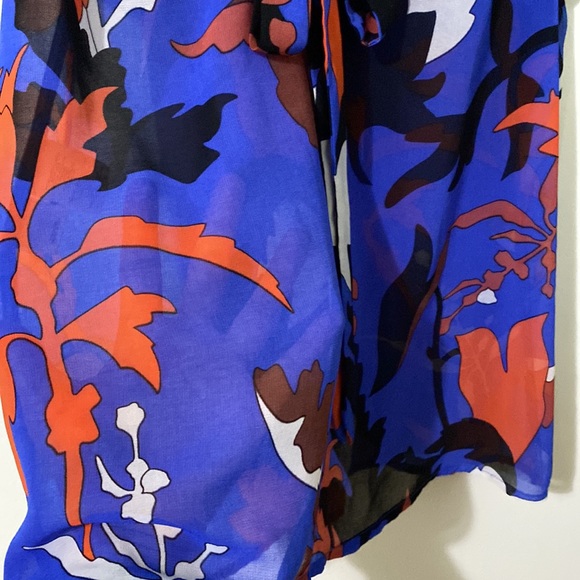 Vibrant Sheer Blouse - Picture 7 of 8